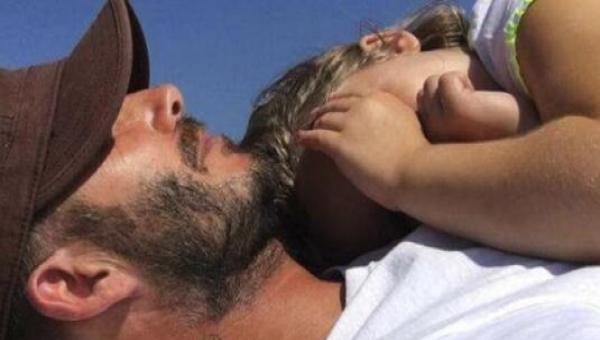 郑爽父亲发文怒怼谣言霸气护女 盘点娱乐圈老父亲宠女儿N种方式