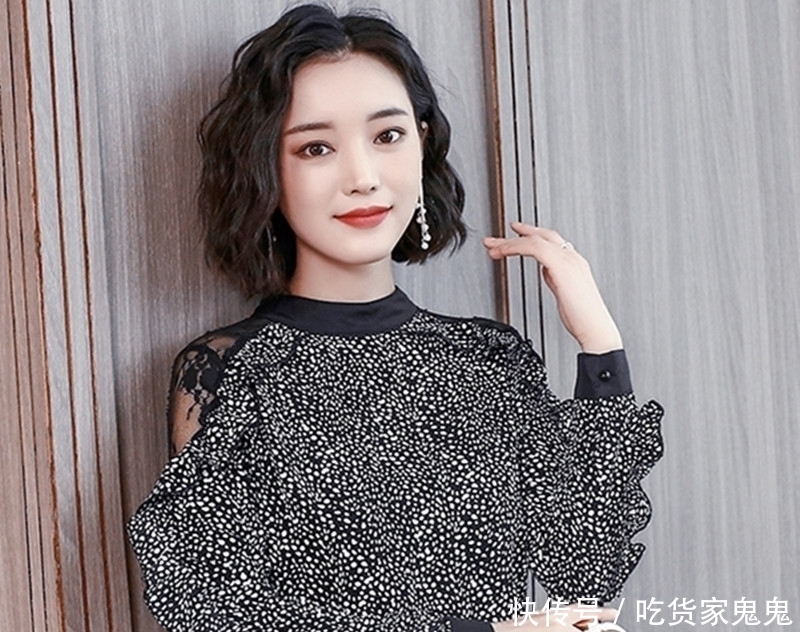  打扮@女人过了45岁，再打扮就老了，瞧下面这几款，美的令人羡慕