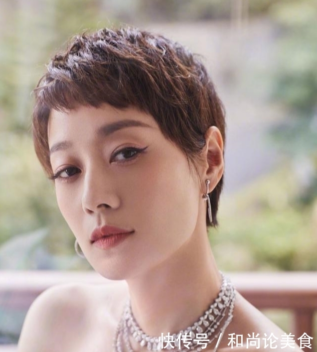  气质：真正懂时尚的女人，不戴6种“饰品”浮夸没气质，特别是最后一种