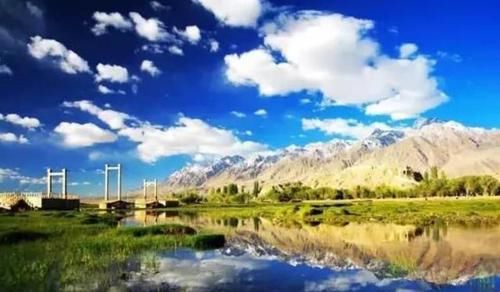 中国西部最偏远的县,一县邻三国,是通往西亚中亚的大通道