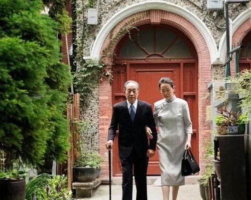  『奚美娟』65岁奚美娟和前夫同台飙戏！男方早另娶妻，她独自带娃生活26年