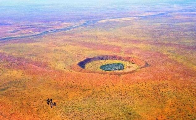 被嫌弃的免费景区：游客去了也不参观景点，直接去溪边淘金