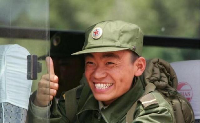 一群戏精闺蜜否认马蓉带儿子出国，是王宝强为多分财产造谣