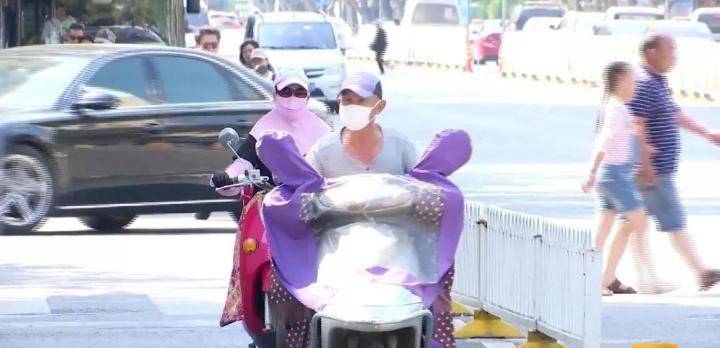 热！热！热！你以为“秋老虎”来了，错！还好要降雨了…