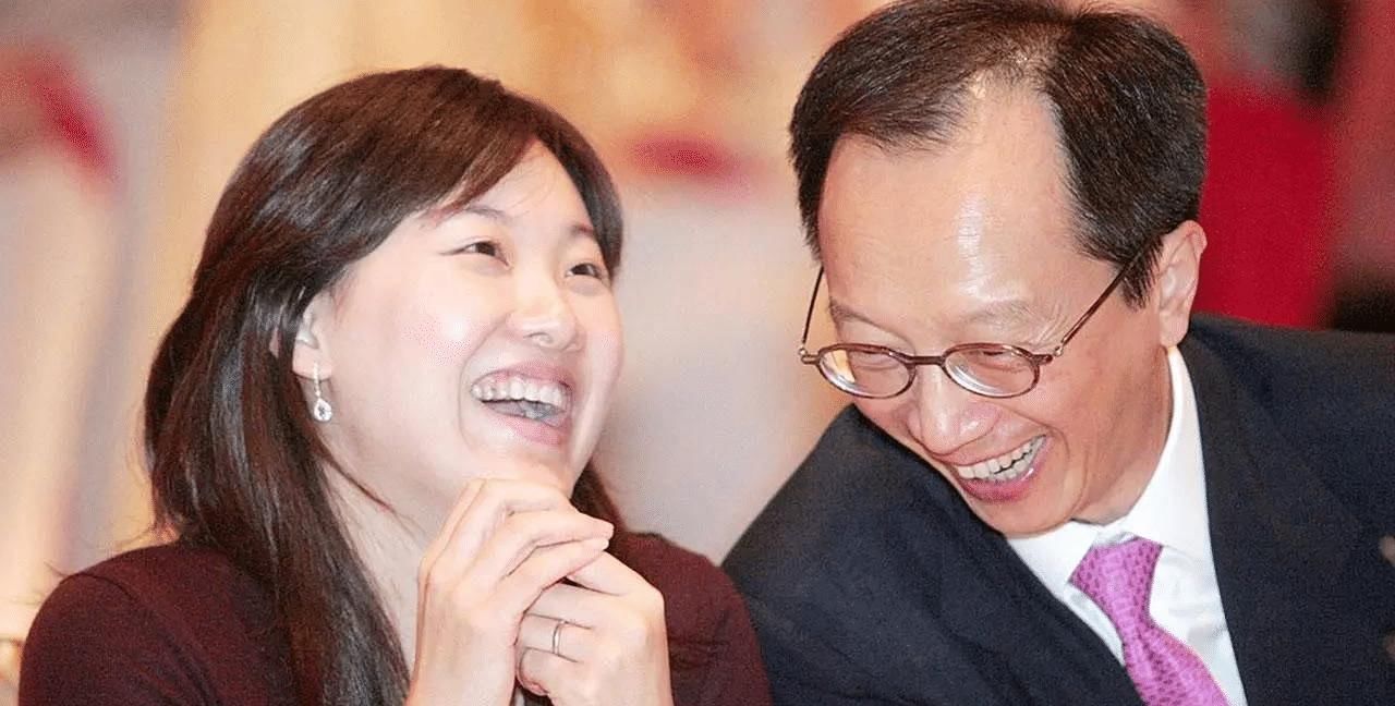  国家■41岁伏明霞太拼了！婚后5年连生3子，如今老公近70岁仍想要4胎