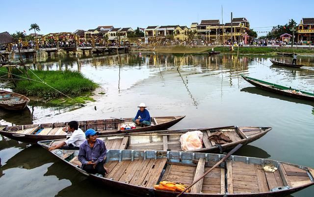 越南真的有那么落后吗？在越南旅游，一天大概需要多少钱？
