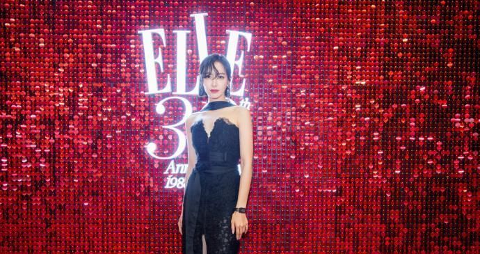 宋茜亮相风尚大典 身着黑色蕾丝连衣裙 网友：优雅性感的女人