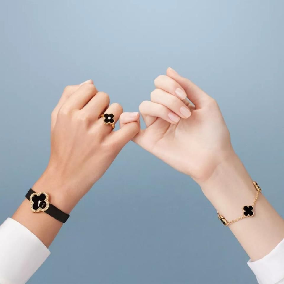 惊讶| 外国皇室不流行宫斗,王妃们比的是这些细节谁更时尚!