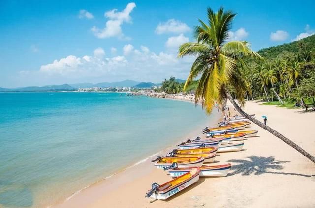 我国依靠旅游而崛起的城市,被网友戏称没有游客就“活不了”