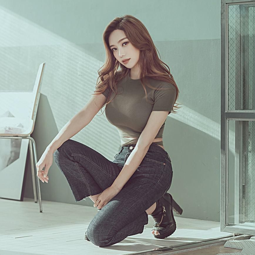 韩国姑娘坚持健身2年，拥有令人窒息的身材，成为了模特界的宠儿