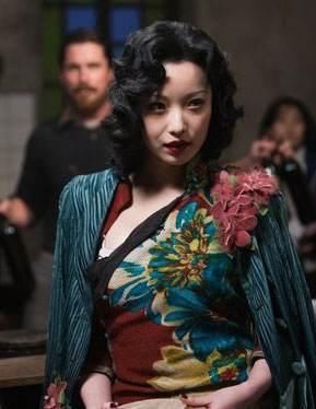 她被评为中国最美旗袍，步入中年的陈数比气质就没输过