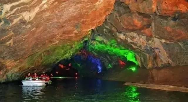 网友票选出来2019年“中国最美的六大旅游洞穴”你去过那几座？