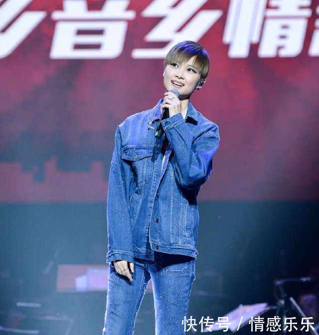 李宇春太胆大！这么大胆的开衩裙也敢穿出门一般人穿绝对丑哭了