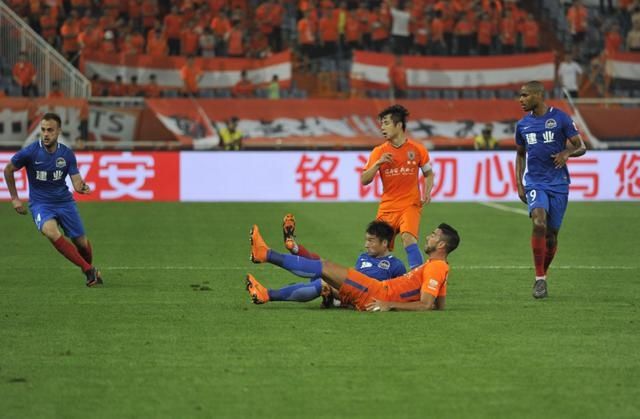 鲁能一项数据冠绝中超,进球数排名却不佳,此人