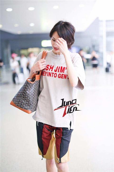 离开造型师之后，原来女星们都是这样打扮自己的