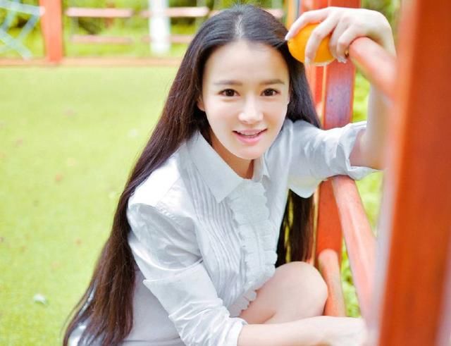 张智霖被骗事件再起，冉莹颖发声，网友却表示代入感别太强！