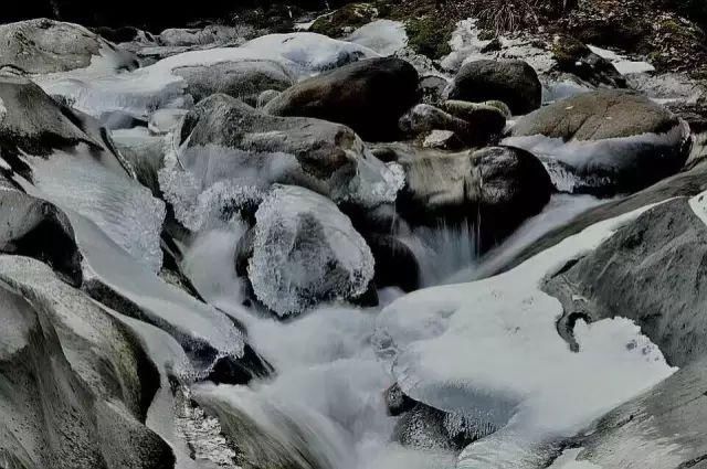初冬已至，降温来袭 | 陕西这些地方已经下雪啦！想看雪景的走起