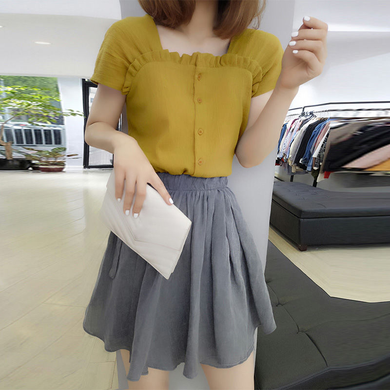 姑娘!别穿烂大街的短袖!今年新款“小衫”火到离谱，美到骨子里