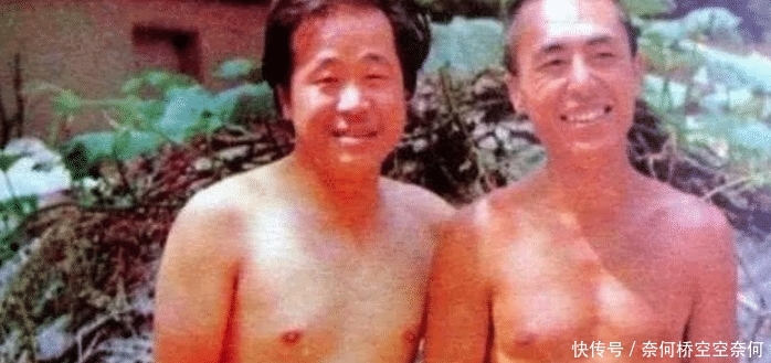 郭敬明:史上最尴尬的明星合影,网友:罗志祥承包了我一年笑点