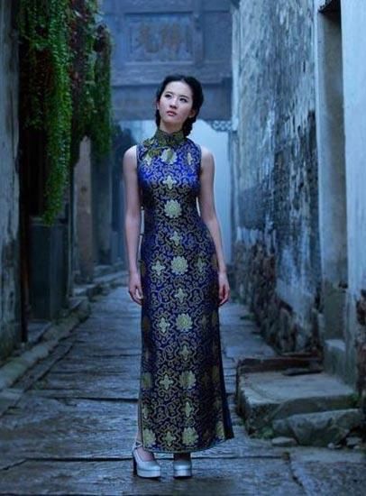 每个女明星都穿过旗袍？各个古典，但她却穿出了现代美！
