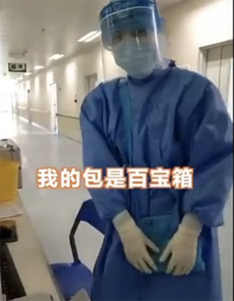#化身#护士化身“哆啦A梦”,带“百宝箱”进隔离病房