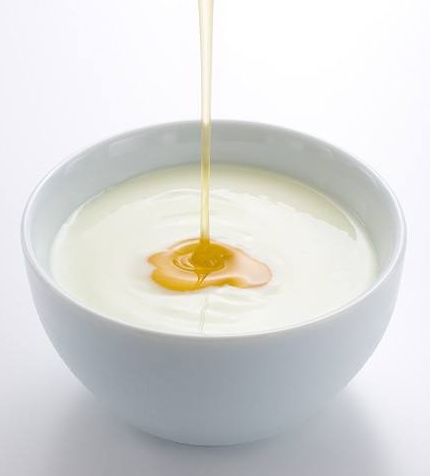 药店常见的它，用它睡前涂一涂，祛斑3天，肌肤美白嫩出水来