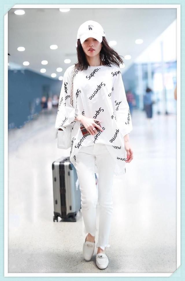 92斤吴昕和86斤张韶涵同穿紧身裤，网友：女人果然还是有肉才最美