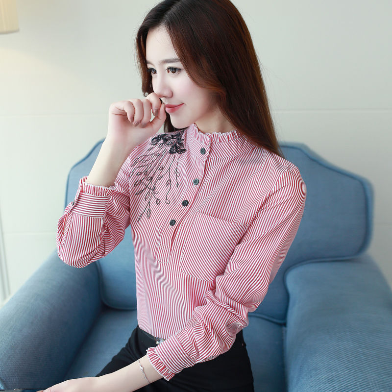 女人尽量别穿打底裤配大衣，学学下图女人这样穿，真的迷死人了