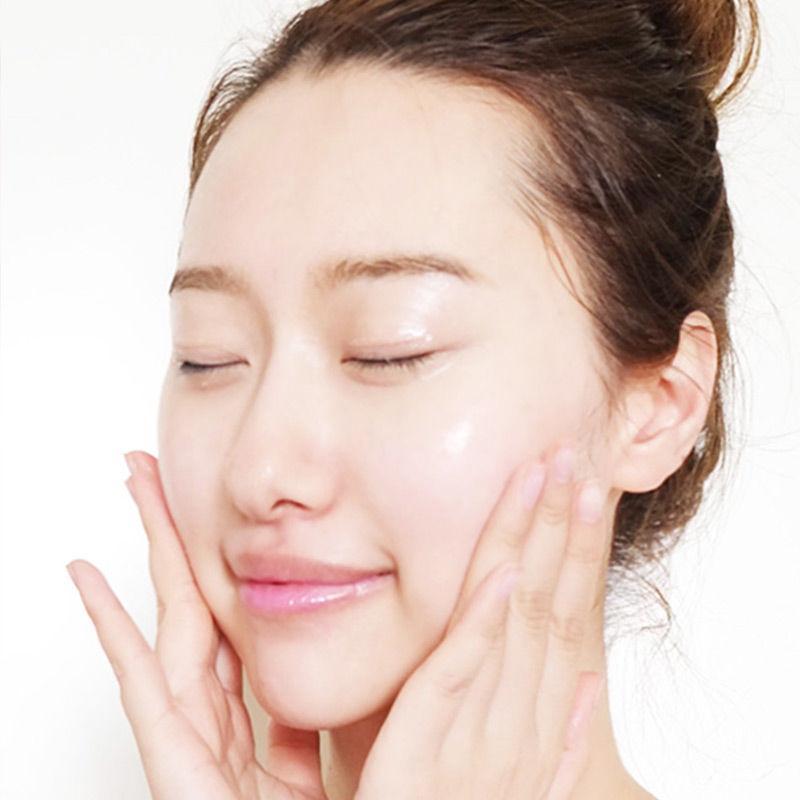 女人脸上的4个“特征”,有两个就是天生美女,出门素颜不用化妆