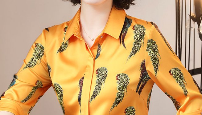 秋老虎还没走，就想买外套?新款衬衫防晒又清凉，现在穿刚刚好
