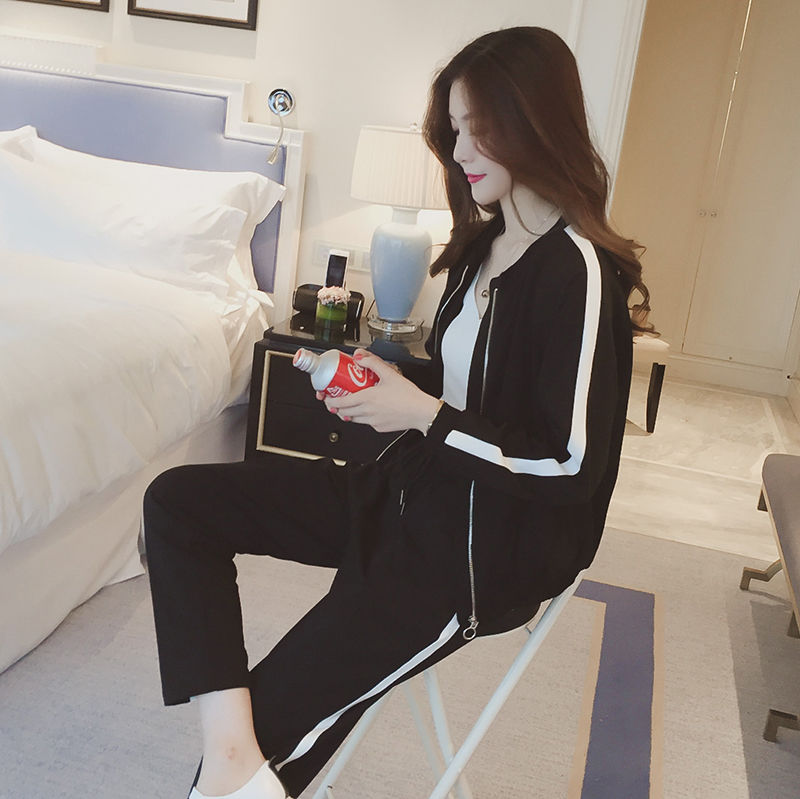 别再傻傻穿裙子了，时髦精现在都这样穿，显瘦显高显腿长，美疯了