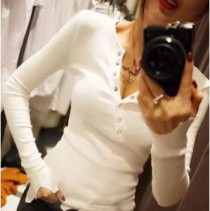 身材丰满不是胖，瞧瞧下图这样穿“打底衫”，网友:大饱眼福