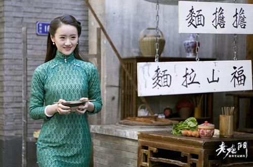 网传秦俊杰袁冰妍举止暧昧，后证实为借位造谣，网友：该消停了！