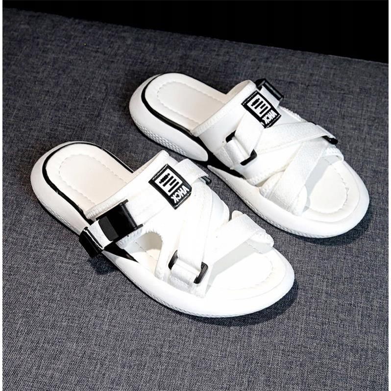 脱掉你的高跟鞋吧!漂亮的高跟凉鞋才能彰显女人的高贵气质