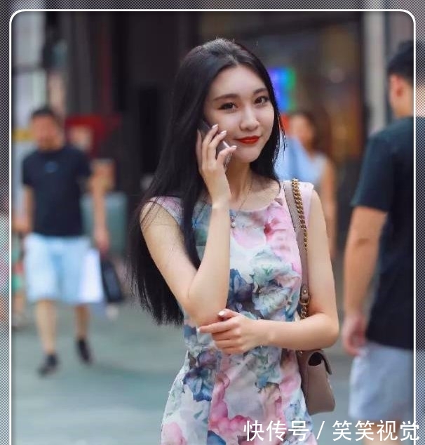 「水蛇腰」一袭无袖旗袍,美女穿出了极品“水蛇腰”