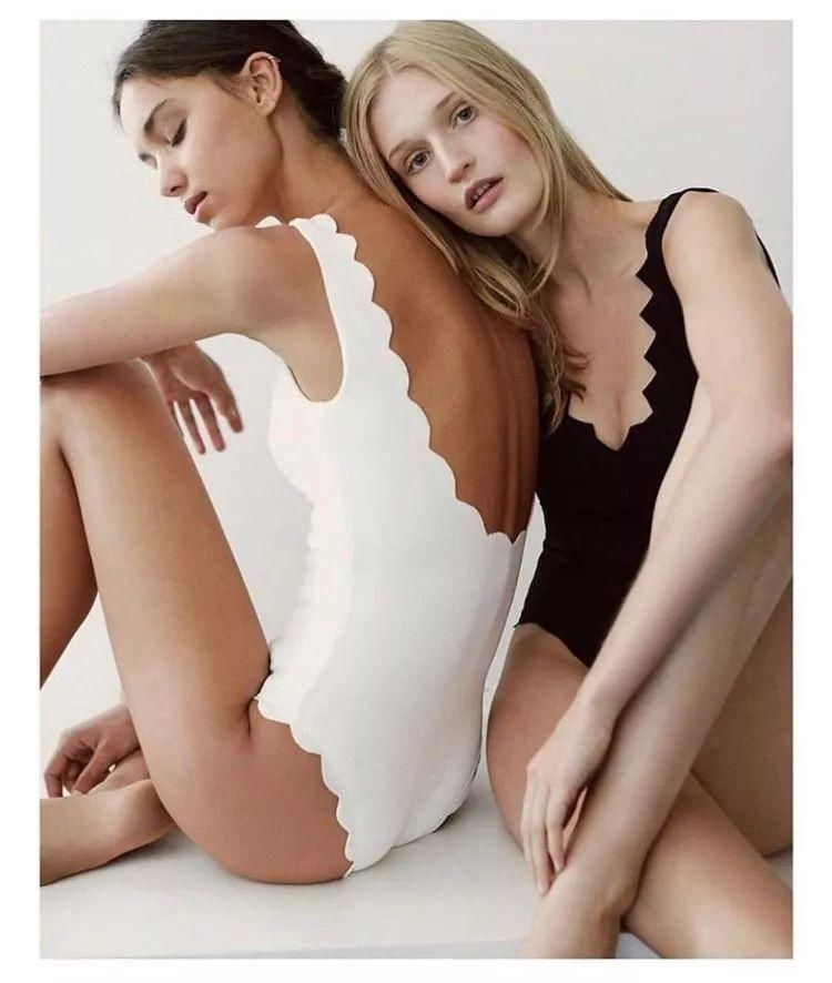 高级的泳衣，一定是纯色的!