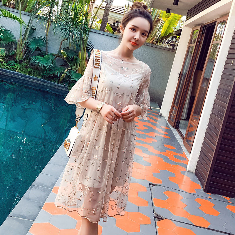 触发女神即视感的仙女裙，清凉有型，甜美又清纯，惹得路人三回头