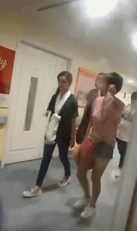 范冰冰风波后首度现身做慈善 却被网友质疑公关文 有图有真相