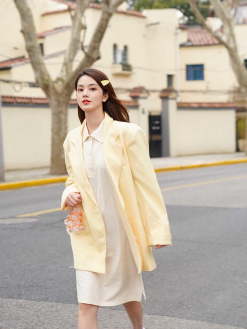  『女生』女生美照怎么拍，16个经典好看拍照姿势，学起来