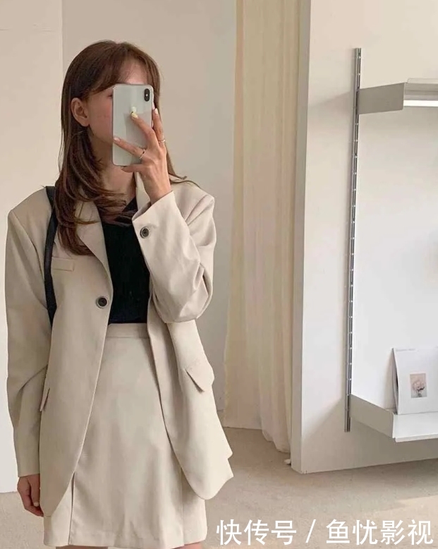  #四件#原来一件外套可以配四件裙子？这一衣多穿一定要学会