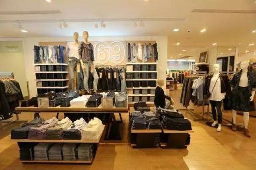 告诉你女朋友:Gap一般,当居家服都一般