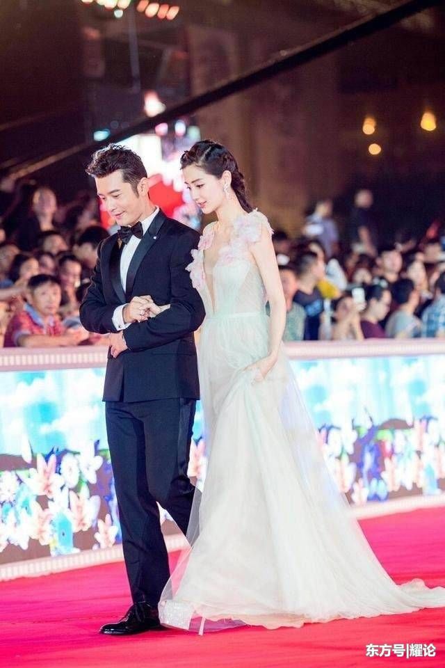 这估计是Baby被黑的最惨的一次吧!好好的大腿怎么这么肥?