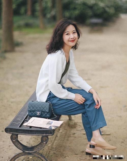 「穿搭」“满满的减龄感和文艺气息”舒服又接地气的搭配，你值得拥有！