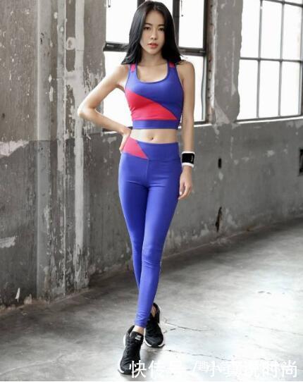 靓丽有型打底裤小姐姐,秀出完美身姿,女神范十足!!