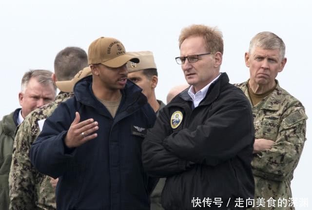  美军：美军高官：航母任务最优先！克洛泽舰长很愚蠢，舰员没义务爱戴他
