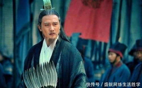  『诸葛亮』刘备进川为何弃用诸葛亮，却带着庞统？你看庞统对刘备说了句什么