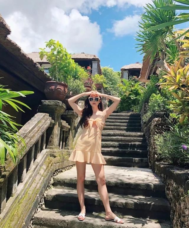 时髦办｜看完它们，我还真找不到夏天不穿拖鞋的理由