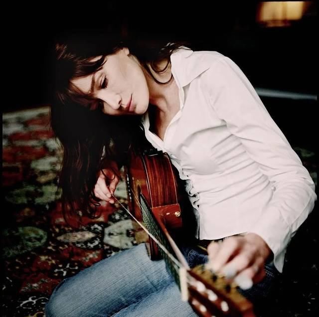  【女人】超模Carla Bruni 法国女人中的一个传奇