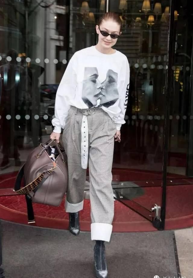  漂亮：时尚街拍示范性，这25套连帽卫衣穿衣搭配，究竟漂亮在哪儿？