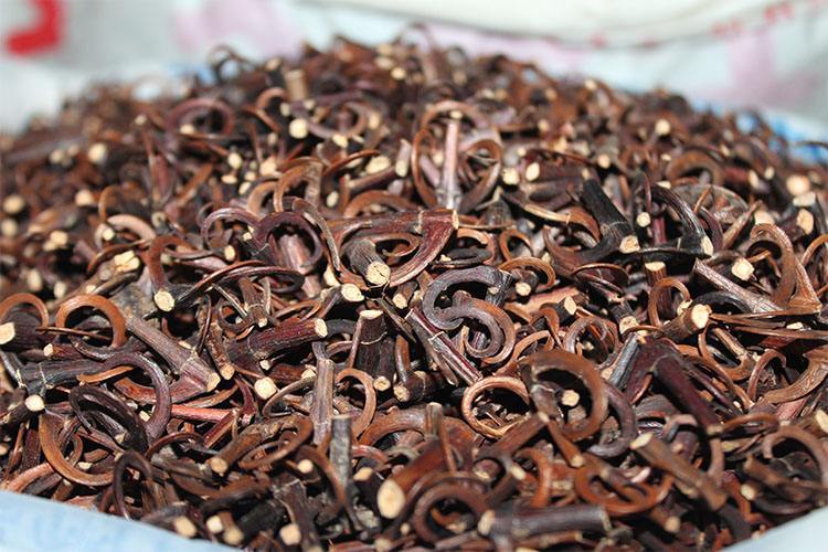  [上涨]农民把它当杂草烧，市场上供不应求，一斤40元，价格还在